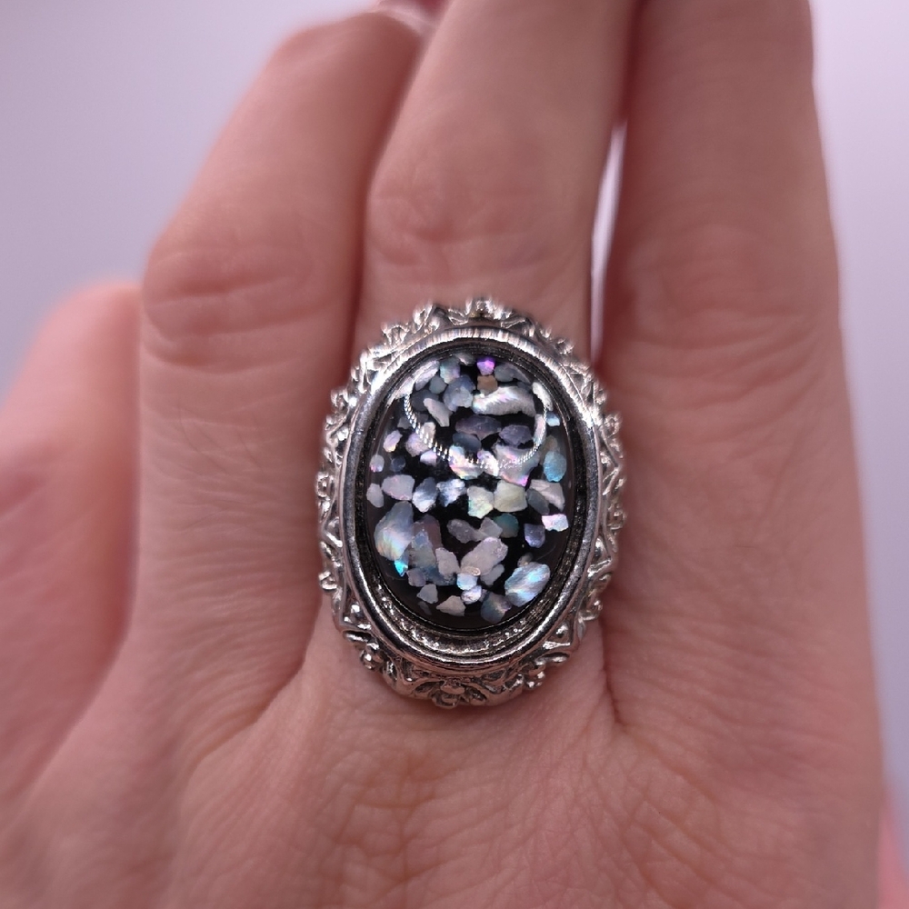Elegant Silver and Black Oval Ring
